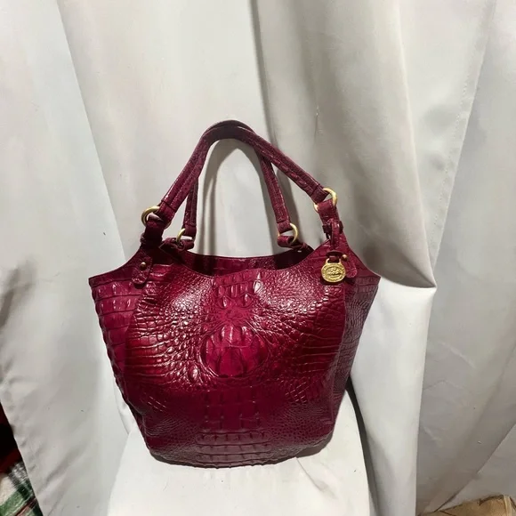 Brahmin Jacqueline Melbourne Croc-Embossed Burgundy Leather Hobo bag. - Picture 3 of 16